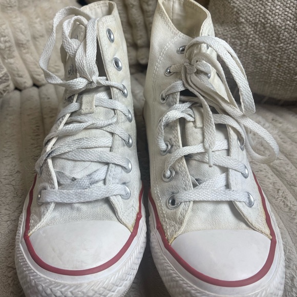 Converse Shoes - Converse Cream High-Top Sneakers with Red Accent men 5.5 women’s 7.5